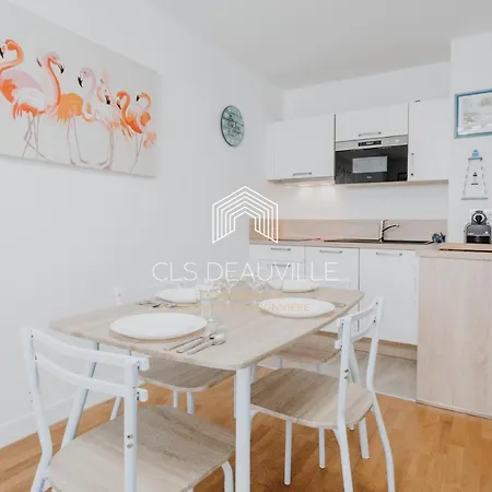 Apartment Le Mirabeau Cls *